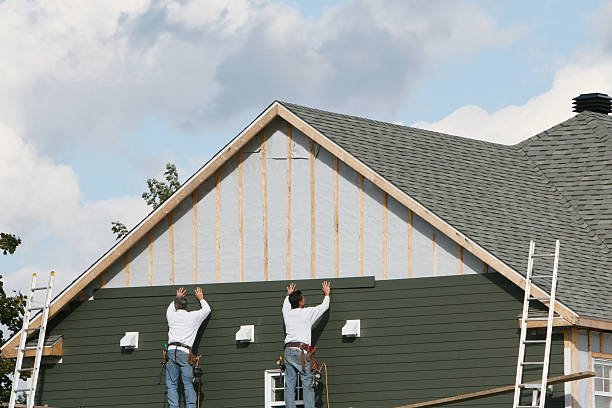 Professional Siding Installation technician working in Burnsville, MN